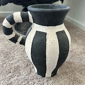 Opalhouse black and white striped vase single handed